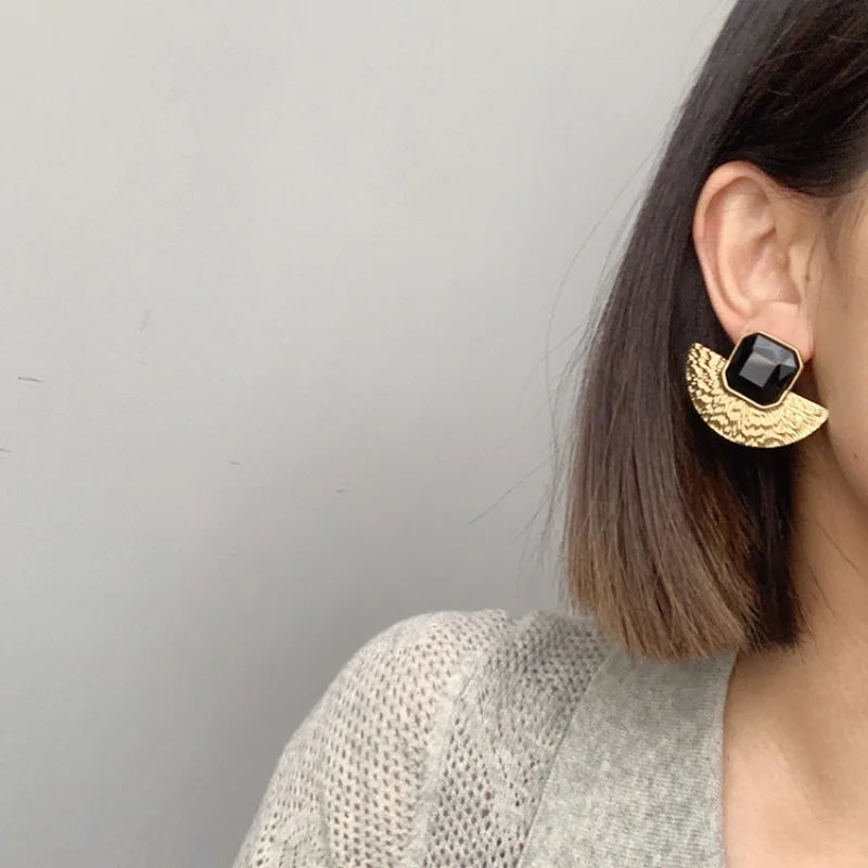 "
Bilandi Retro Fächerform Transparente Schwarze Stud Ohrringe – Beliebtes Geschenk Schmuck für Damen