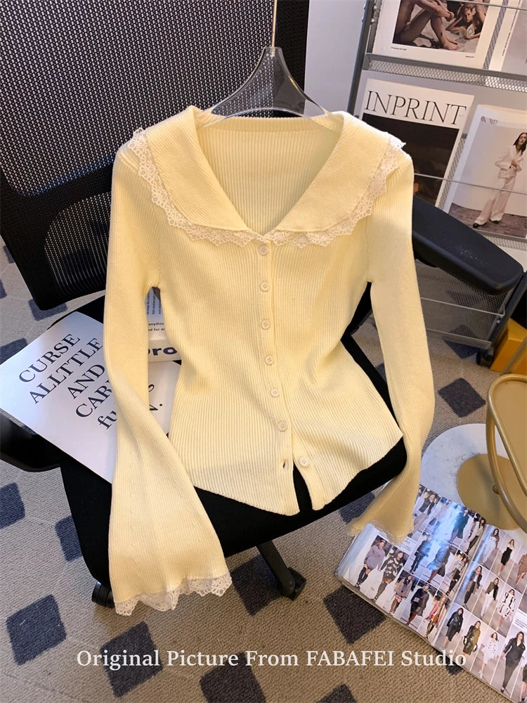 Vintage Französische Strickjacke - Elegantes Strick mit Spitze, Ästhetik