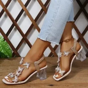 Damen High-Heels Sandalen – Transparente Absätze mit Blumenverzierung