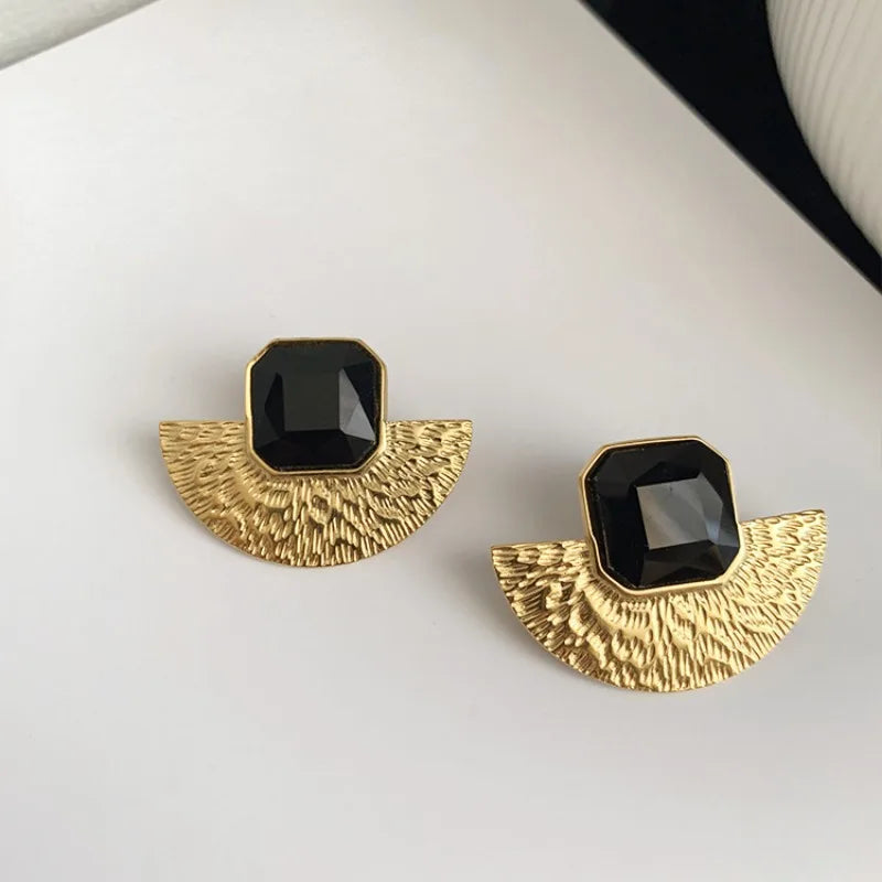 "
Bilandi Retro Fächerform Transparente Schwarze Stud Ohrringe – Beliebtes Geschenk Schmuck für Damen