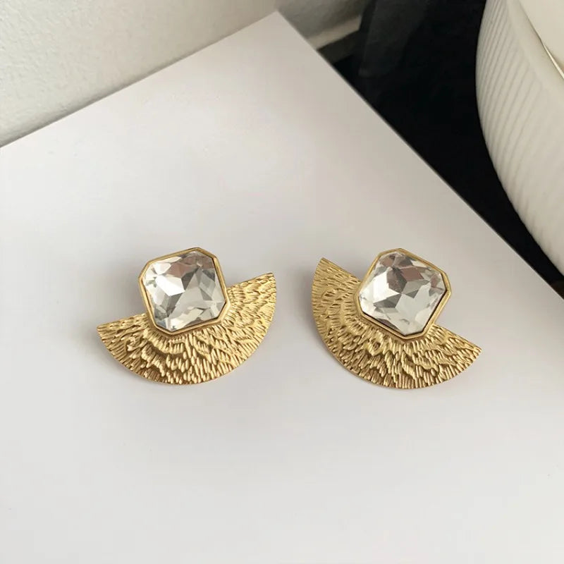 "
Bilandi Retro Fächerform Transparente Schwarze Stud Ohrringe – Beliebtes Geschenk Schmuck für Damen