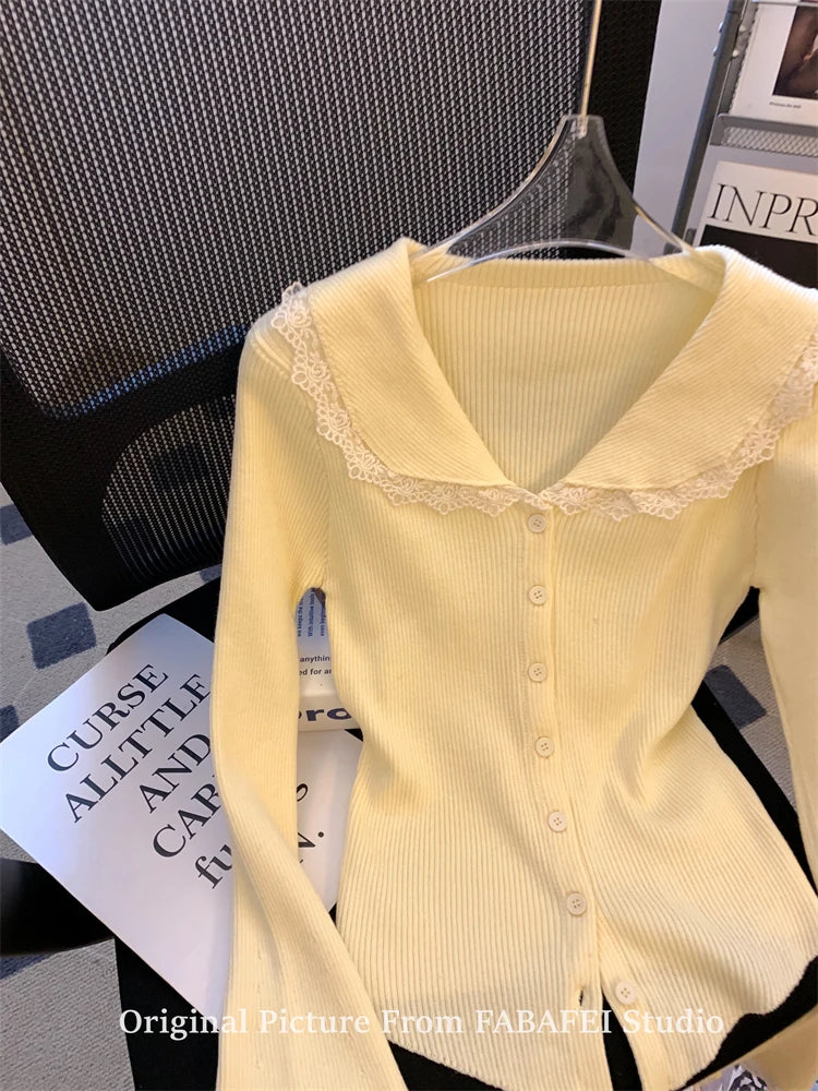 Vintage Französische Strickjacke - Elegantes Strick mit Spitze, Ästhetik