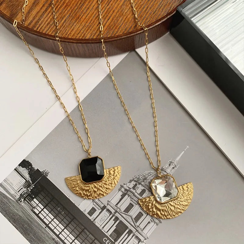 "
Bilandi Retro Fächerform Transparente Schwarze Stud Ohrringe – Beliebtes Geschenk Schmuck für Damen