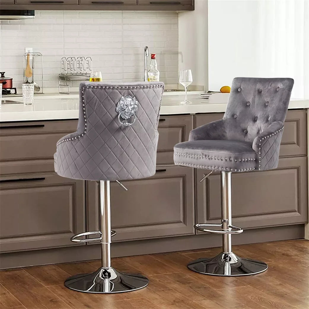 Luxus Barhocker mit Samtbezug und Löwenklopfer – Drehbar für Zuhause und Bar