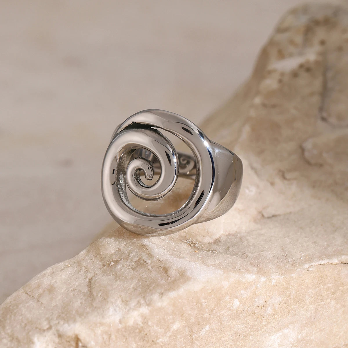 Youthway 18K Gold Spiralenring – Stilvoll, personalisiert, wasserdichter Schmuck für Damen