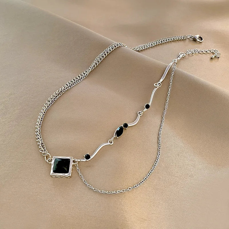 Kristall Kreuz Quasten Halskette - Zirkon Anhänger Y2K Schmuck für Damen