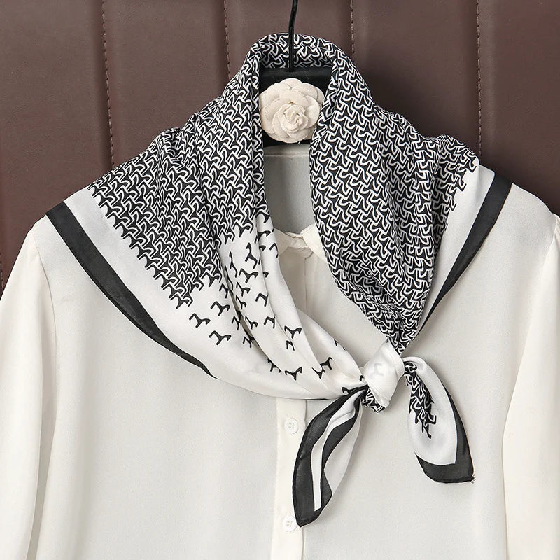Luxuriöser Bedruckter Satin Seiden Quadrat Schal – Mode Schal, Hijab, Haarband für Damen
