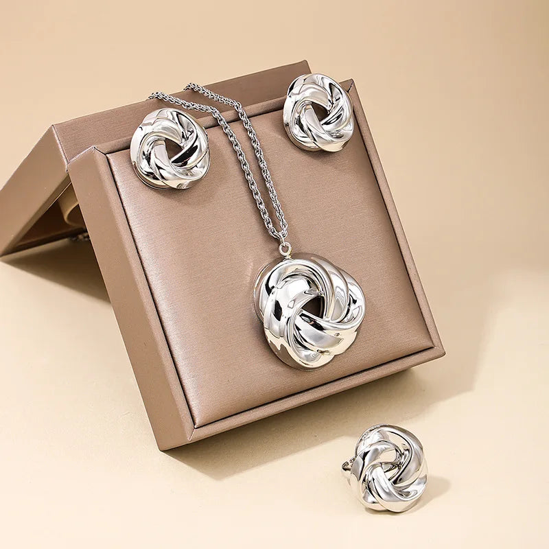 Geometrisches Schmuckset: Halskette, Armband & Ohrringe mit Blumen-Design