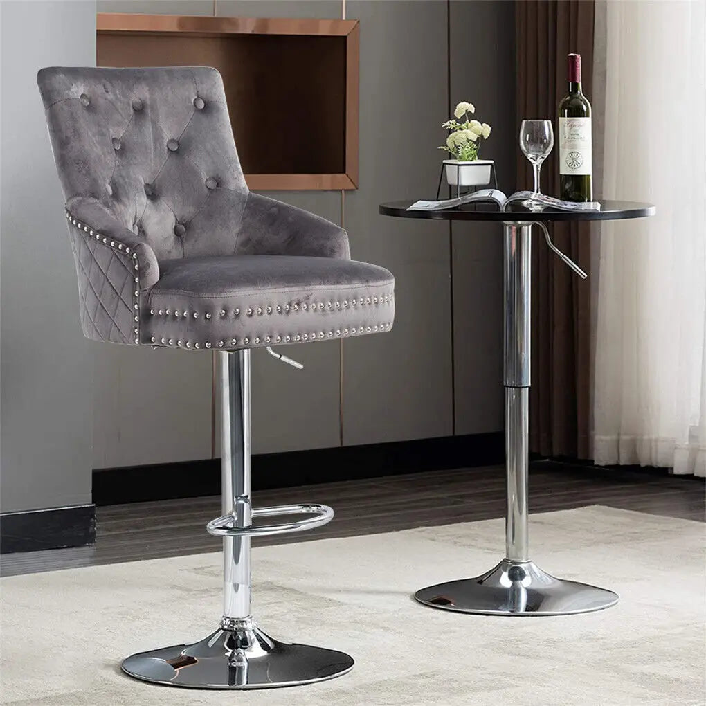 Luxus Barhocker mit Samtbezug und Löwenklopfer – Drehbar für Zuhause und Bar