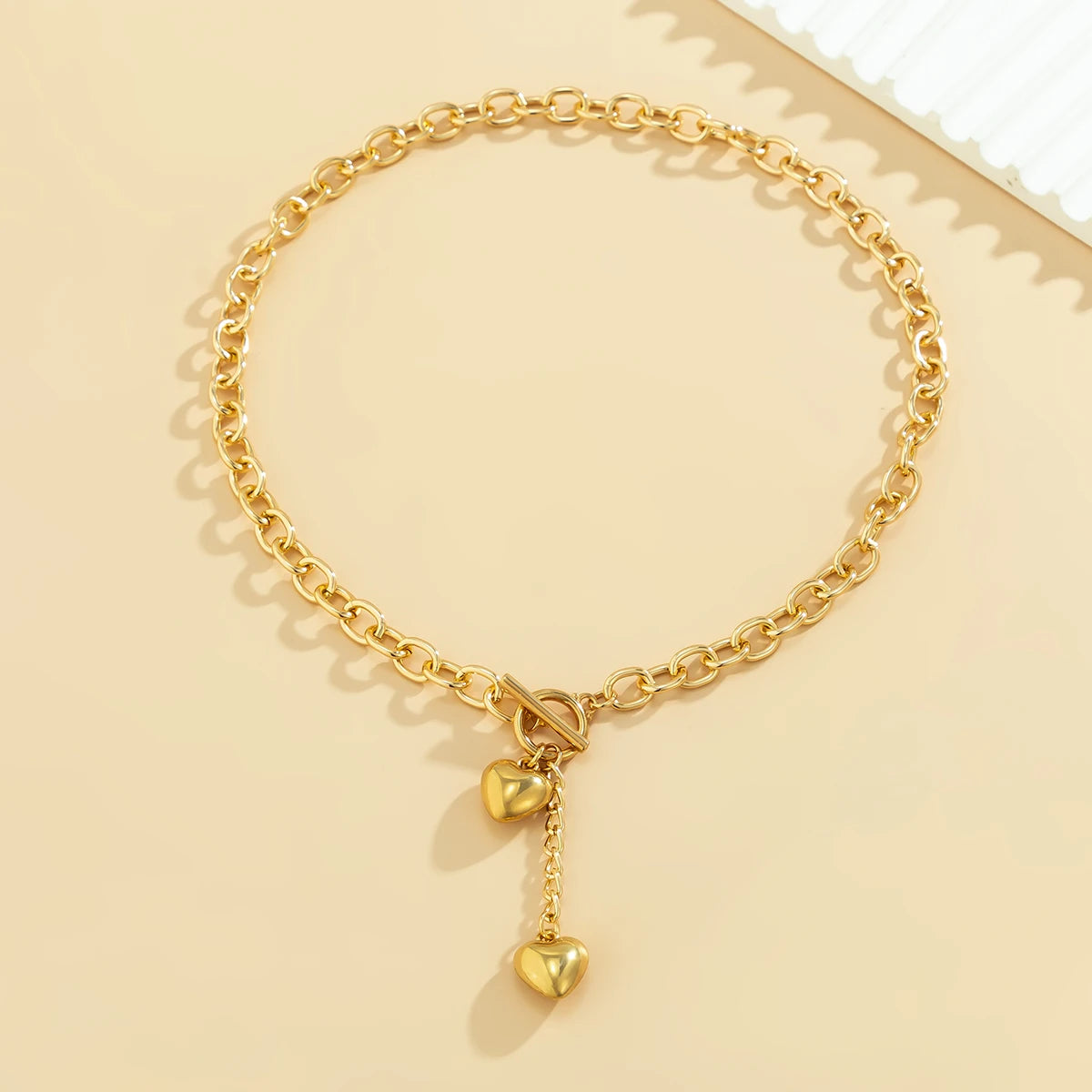 Dicke Kette mit Herzanhänger und Quasten - Trendiger Schmuck für Damen