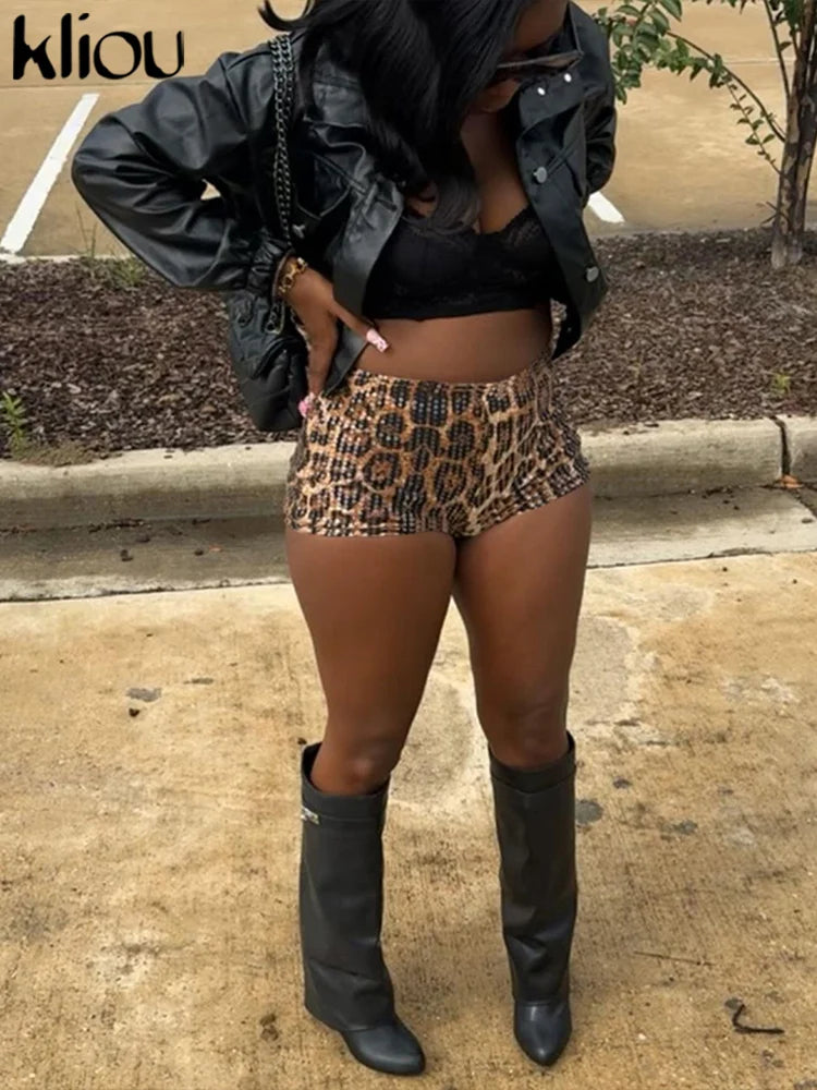 Kliou Pailletten Glänzende Damen Shorts – Hohe Taille Leopard Druck Body-Shaping Mini Shorts für Streetwear