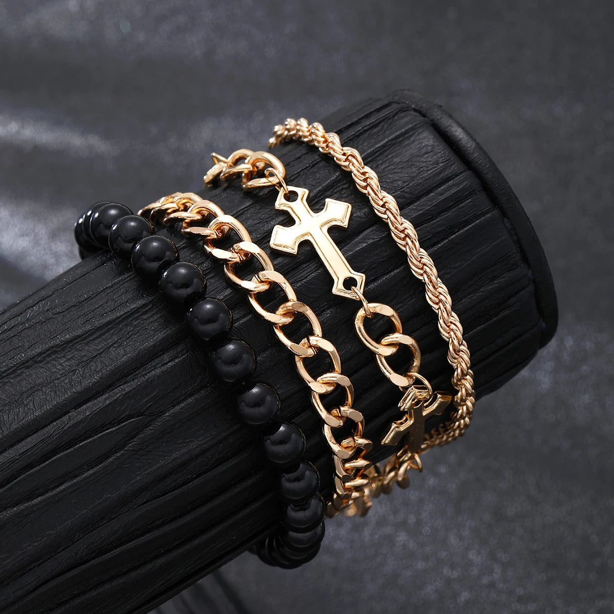 4-teiliges Punk Gold Kreuz Armband Set – Schwarze Perlen & Elegante Kette